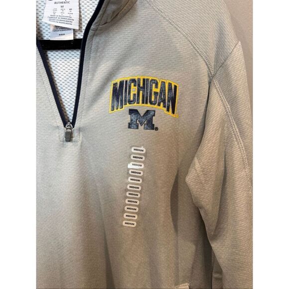 Men’s University of Michigan athletic quarter zip size medium - Picture 2 of 9